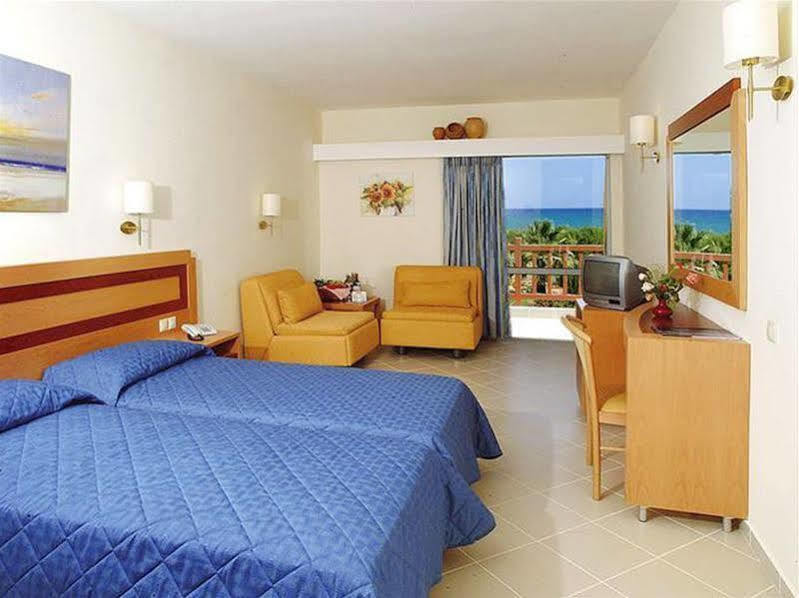 Oasis Beach Hotel - Adults Only Anissaras ภายนอก รูปภาพ